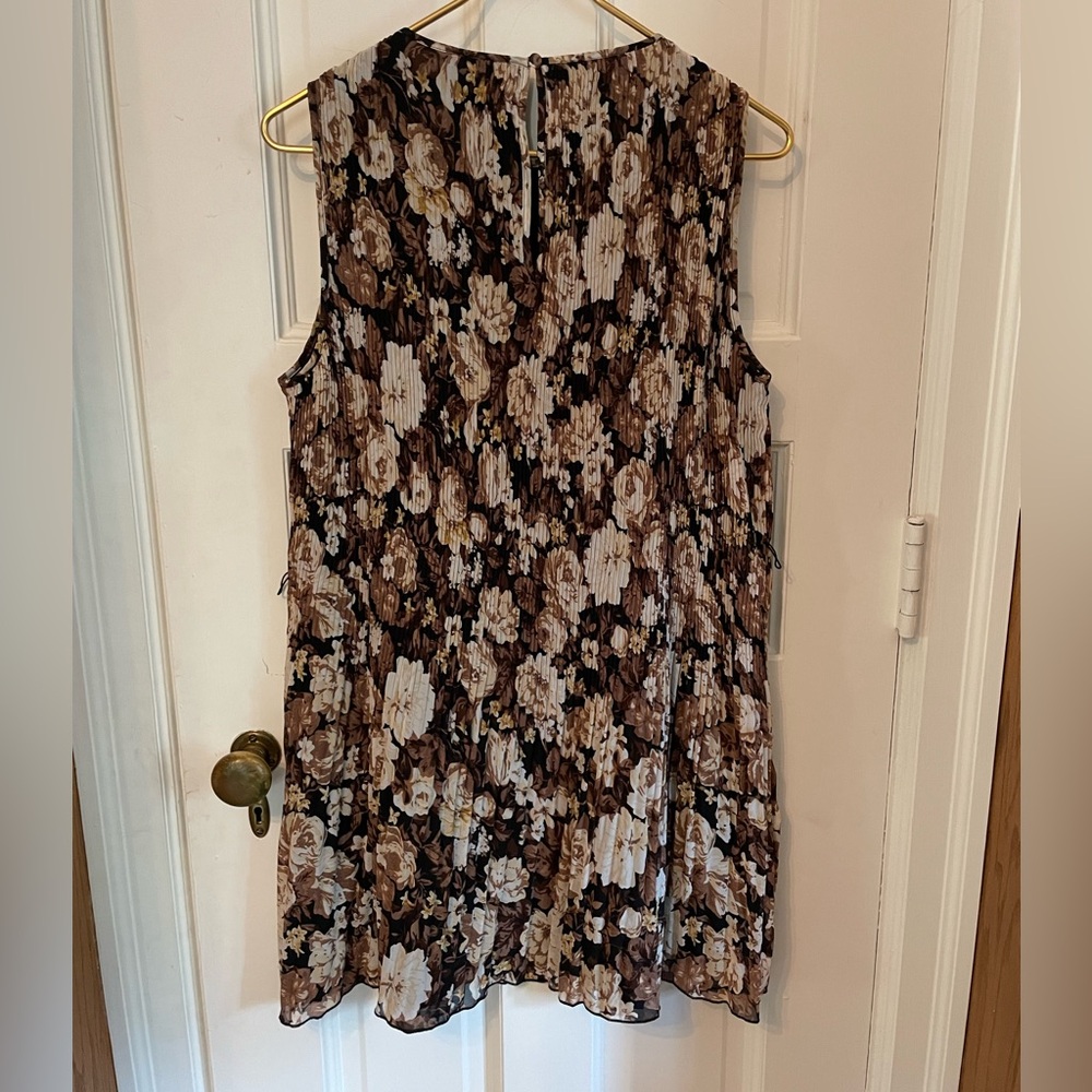 NWT Abercrombie & Fitch Brown Floral Pleated Mini Dress Small 159-591 No Belt - Picture 11 of 13